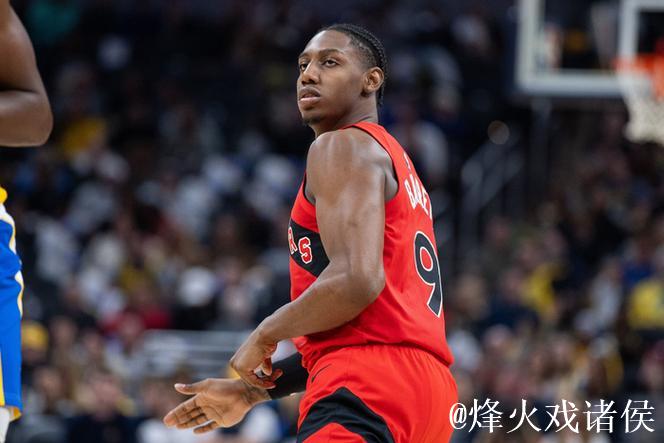 Spears:巴雷特右膝伤势持续好转,计划本周恢复篮球活动 Spears:巴雷特右膝伤势持续好转,计划本周恢复篮球活动