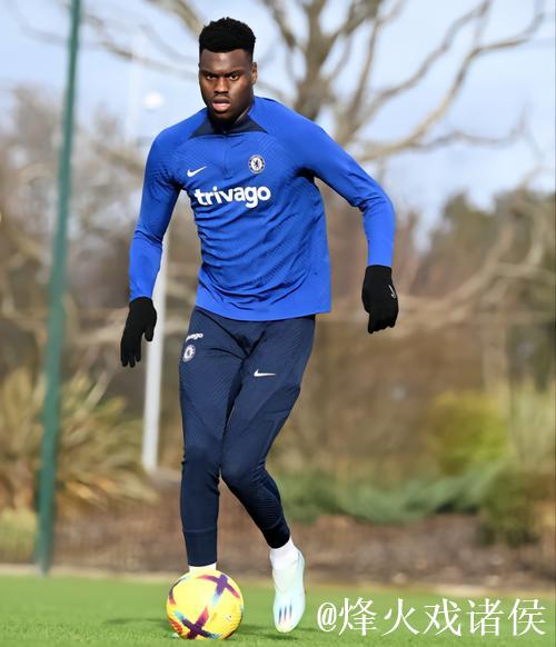 巴迪亚西勒：在切尔西创造历史很开心，下赛季我会留下回报球队